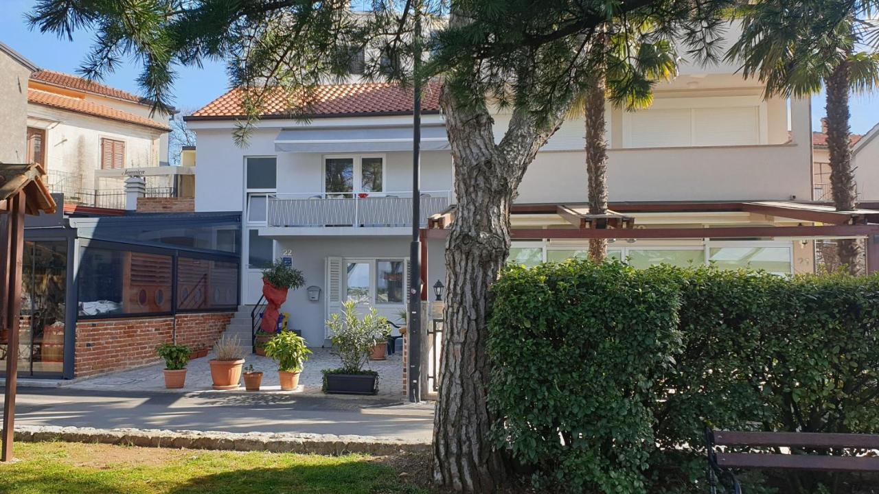Apartment Oleander Malinska Exteriér fotografie